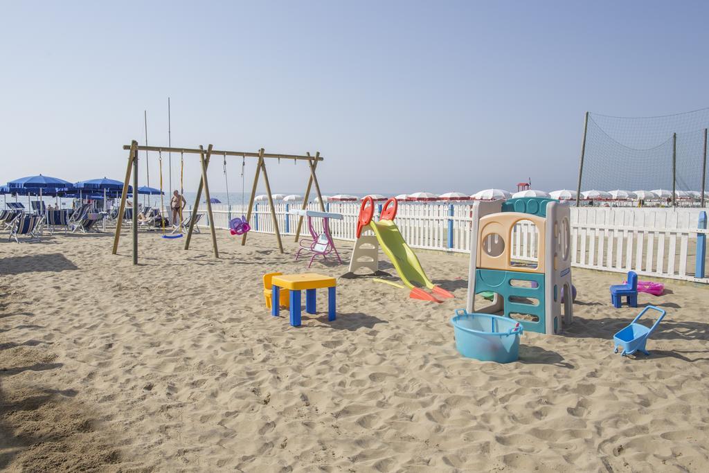 Hotel Capo Circeo Centro Benessere & Padel San Felice Circeo Exterior foto